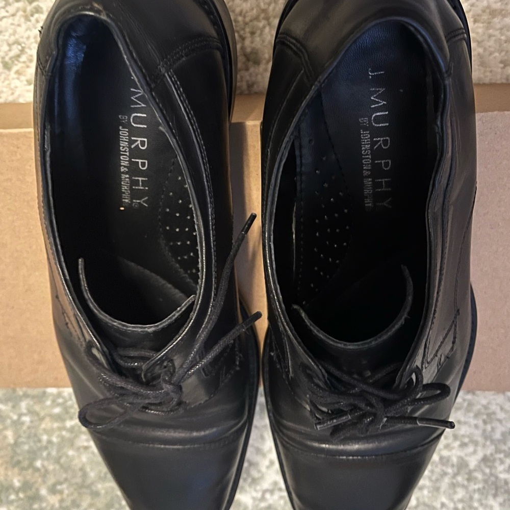 Classic Black Leather Men's Dress Shoes - Picture 5 of 8
